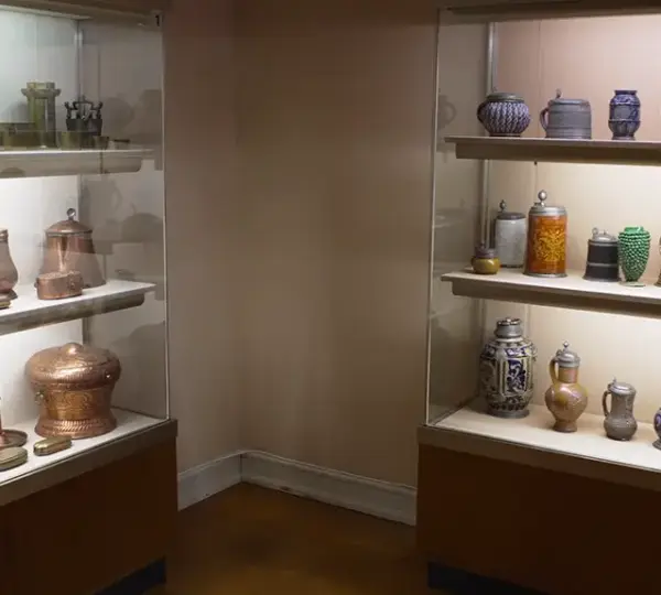 Ausstellungsstücke im Schlossmuseum vom Schloss Johannisburg