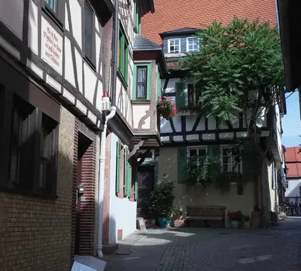 Blick in die kleine Metzgergasse Aschaffenburg