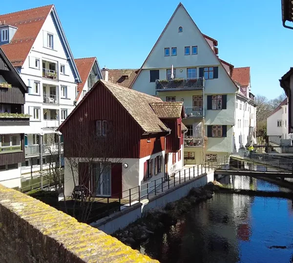 Blick von der Hauslesbrücke im Ulmer Fischer- und Gerberviertel