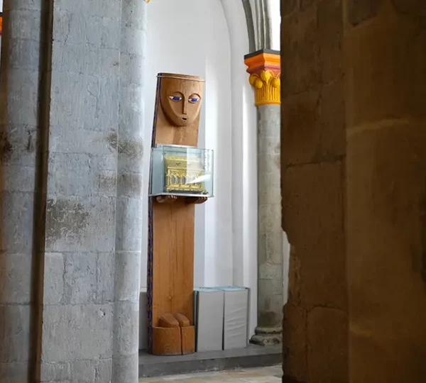 Die Holzplastik Ekklesia Die Holzplastik Ekklesia