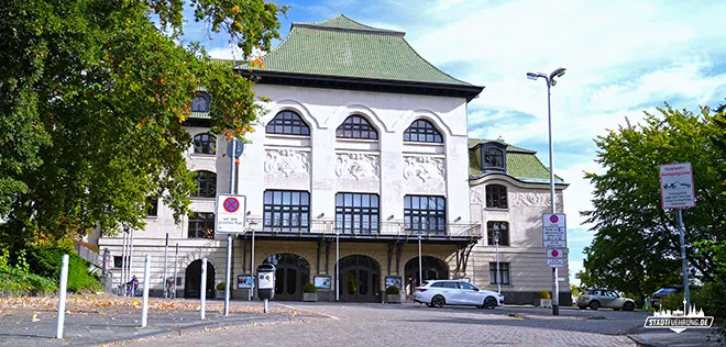 Eingang der Kaiser-Friedrich-Halle