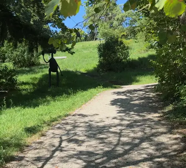 Eingang zum Skulpturengarten Heinrich Kirchner