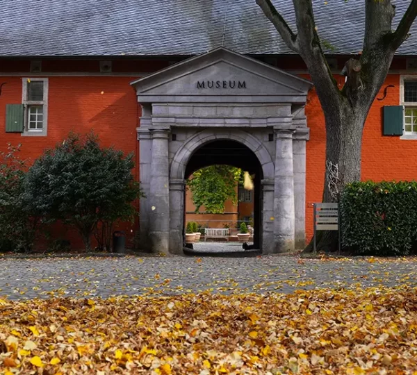Eingang zur Vorburg vom Schloss Rheydt