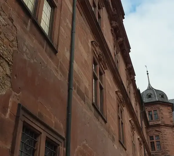 Fassade vom Schloss Johannisburg