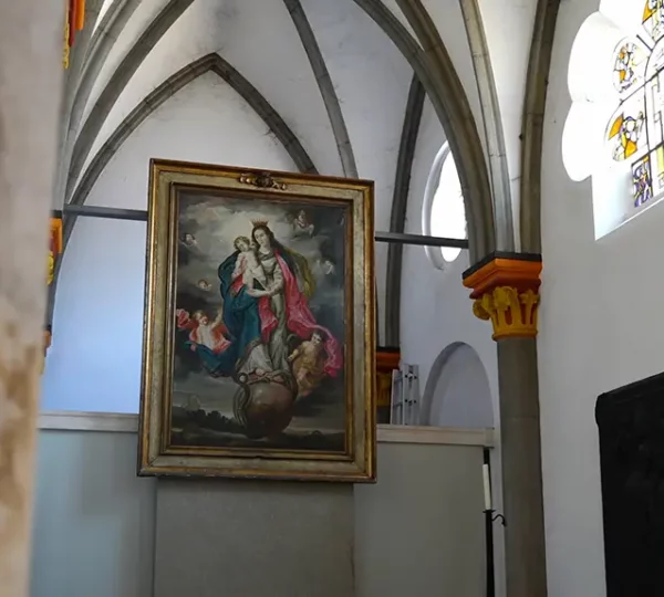 Gemälde der Maria Immaculata im Nordseitenschiff des Münster St. Vitus Gemälde der Maria Immaculata im Nordseitenschiff des Münster St. Vitus