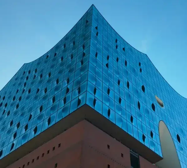 Glasfassade der Elbphilharmonie