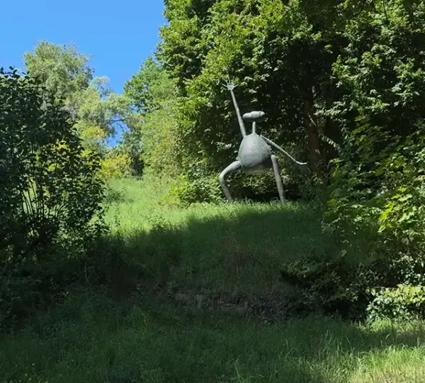 Großplastik im Heinrich Kirchner Skulpturengarten