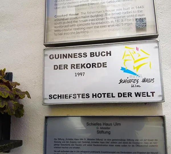 Guiness Buch der Rekorde - Hotel Schiefes Haus