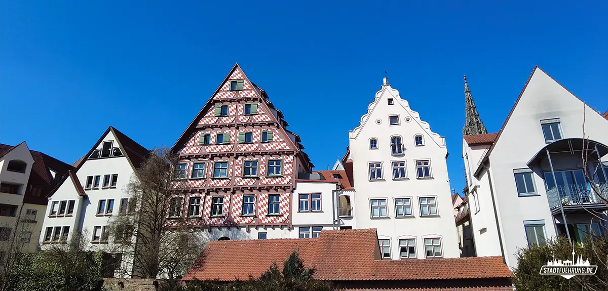 Historische Hausfassaden an der Ulmer Stadtmauer