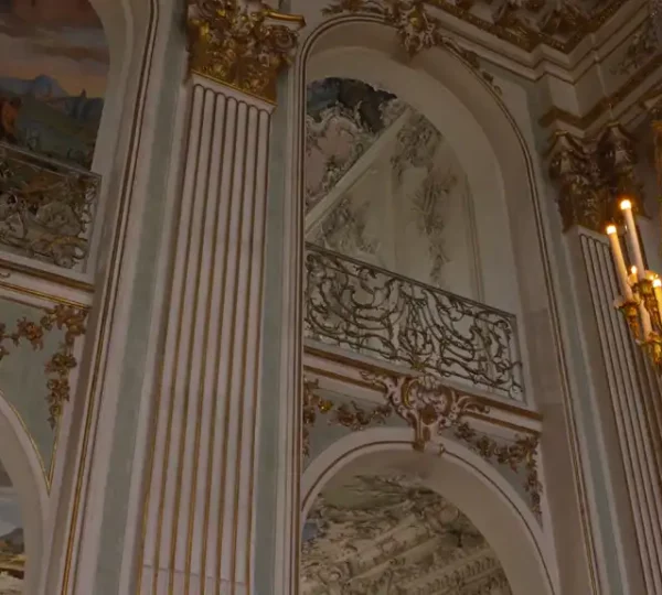 Kronleuchter im Festsaal vom Schloss Nymphenburg