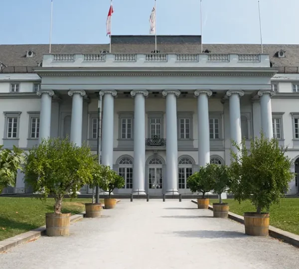 Frontansicht vom Kurfürstlichen Schloss Koblenz