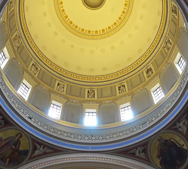 Blick in die Kuppel der Nikolaikirche