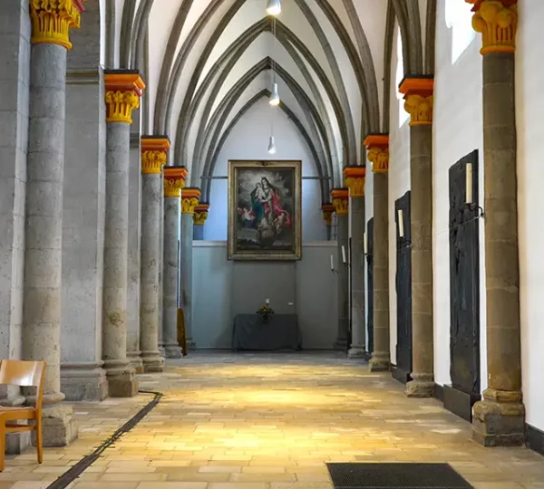 Nordseitenschiff vom Münster St. Vitus Nordseitenschiff vom Münster St. Vitus