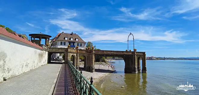 Schlossstegan der Schlosskirche Friedrichshafen