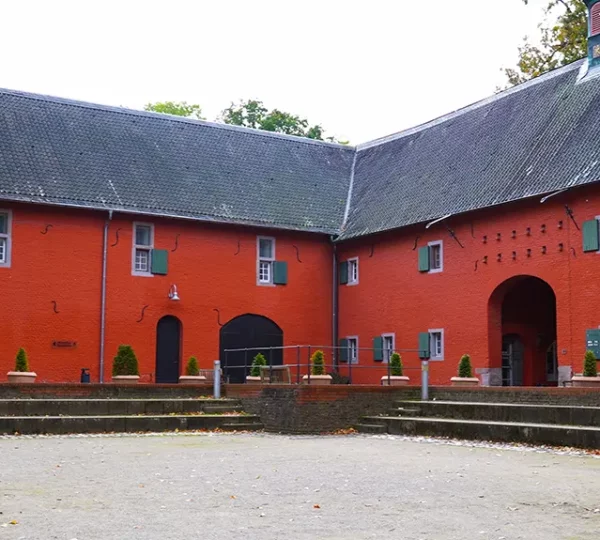 Vorburg mit Innenhof vom Schloss Rheydt